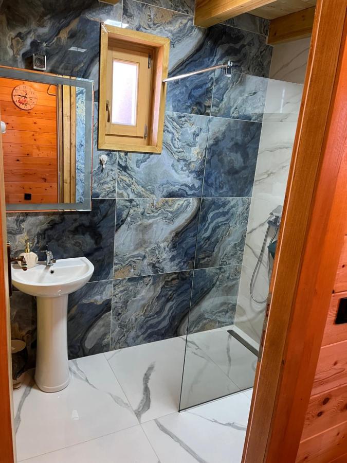 Apartmani Joka I Drvene Kucice Vrdnik Exterior foto